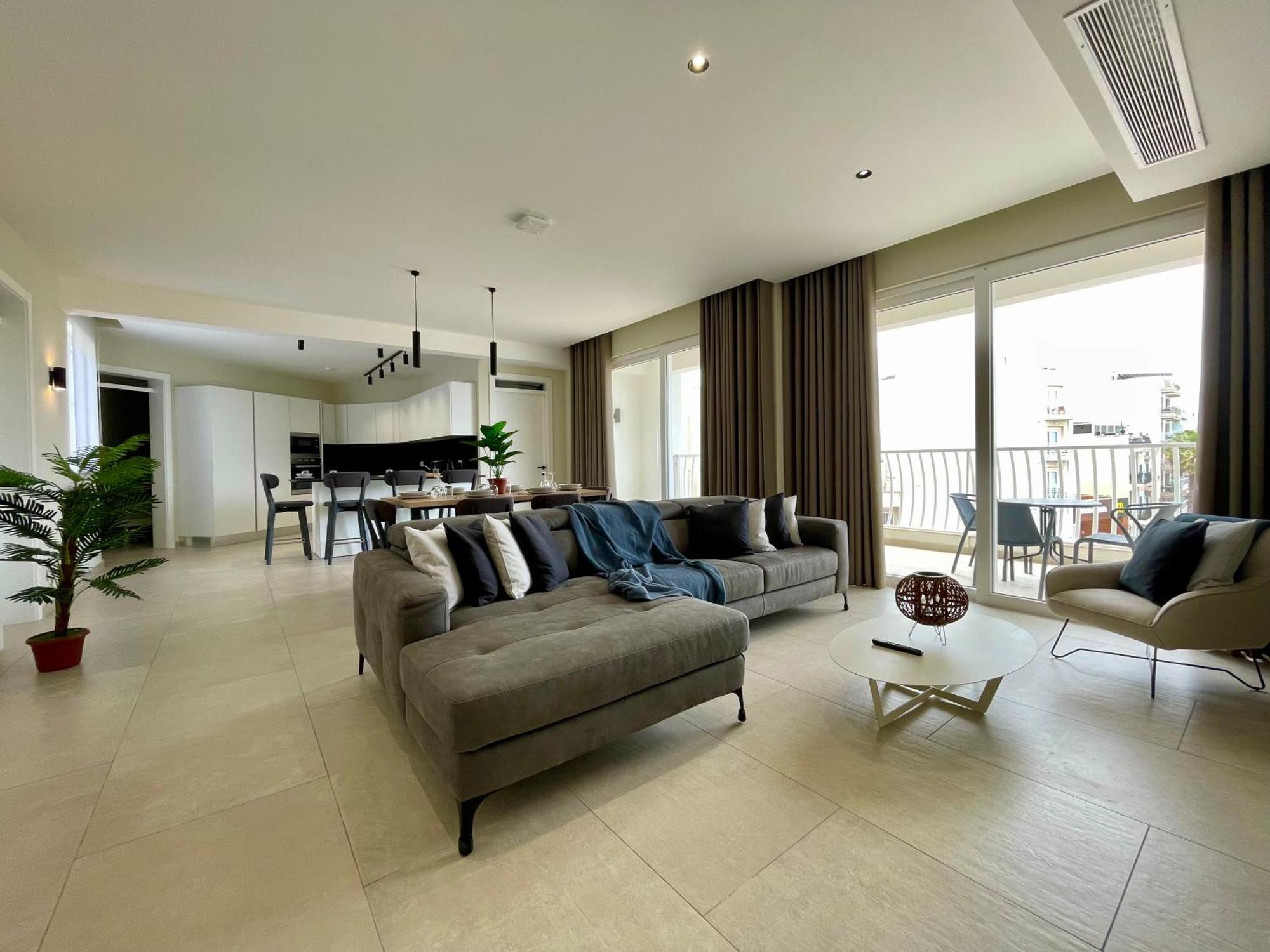 Bugibba Square Seafront Lux Apartments By Holi St. Paul's Bay Exterior photo