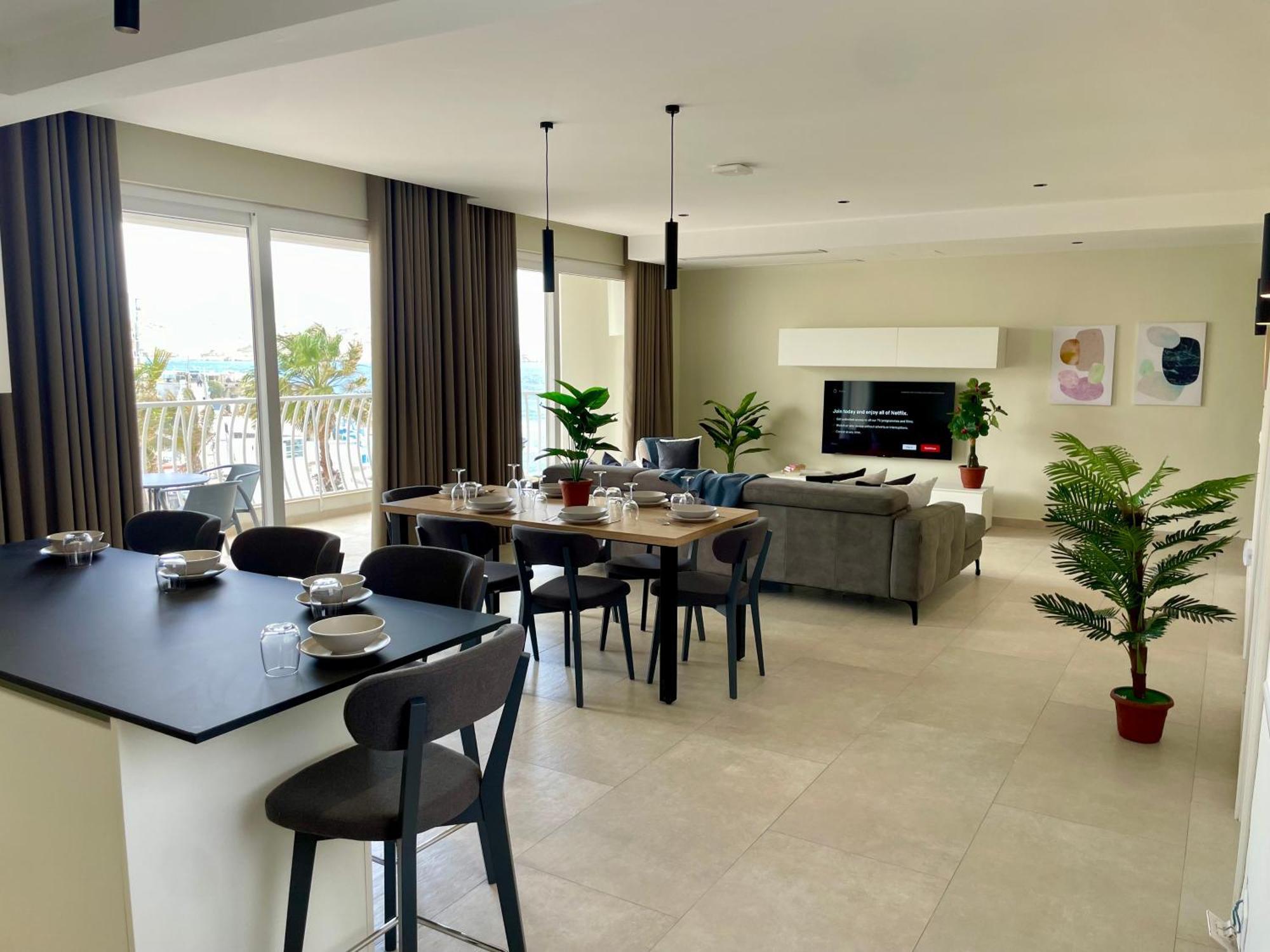 Bugibba Square Seafront Lux Apartments By Holi St. Paul's Bay Exterior photo