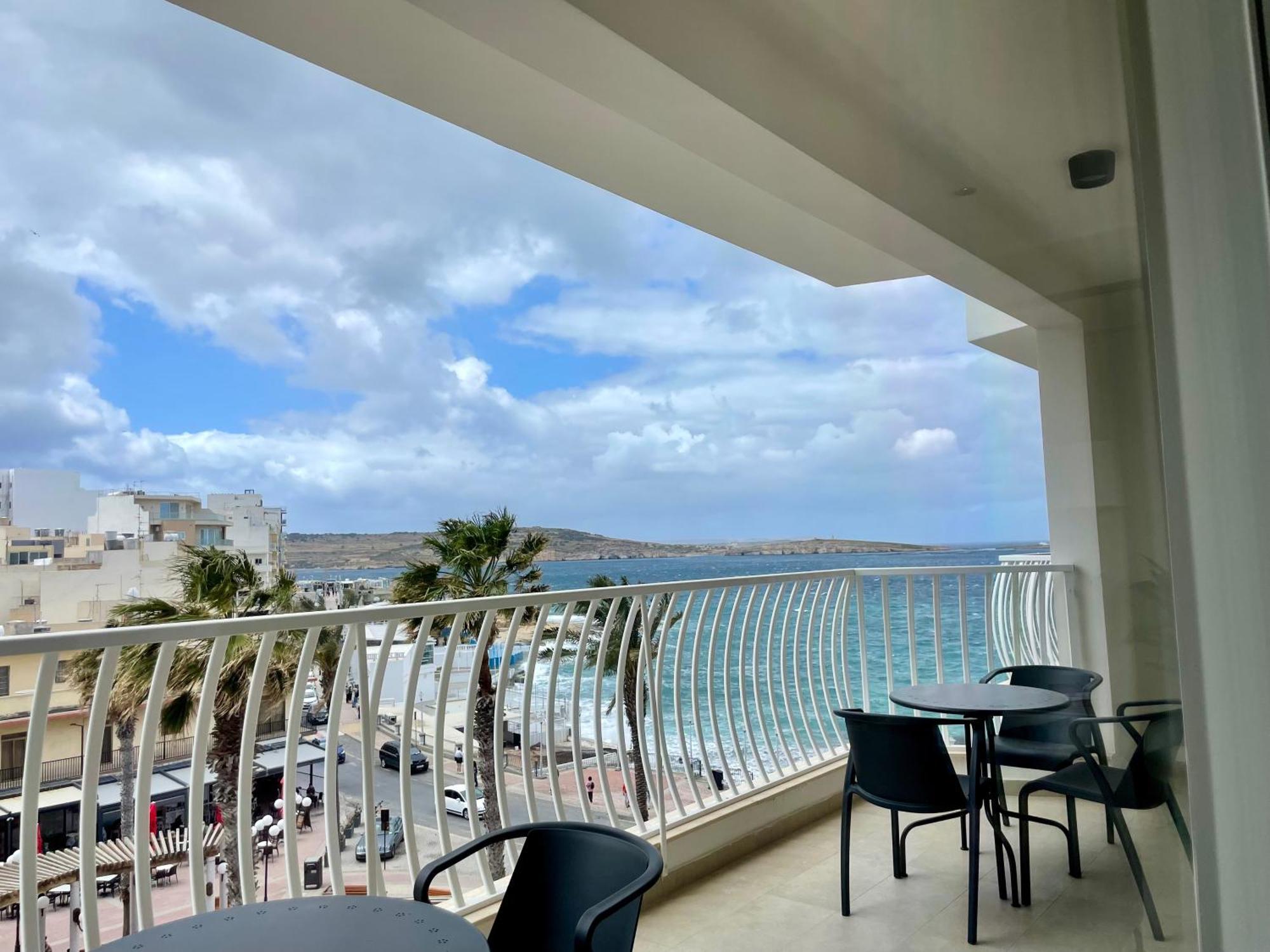 Bugibba Square Seafront Lux Apartments By Holi St. Paul's Bay Exterior photo